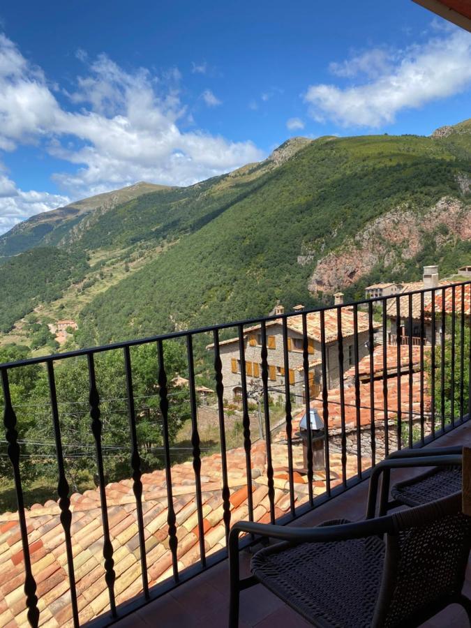 Hostal Alt Llobregat Castellar De N'Hug Exterior photo